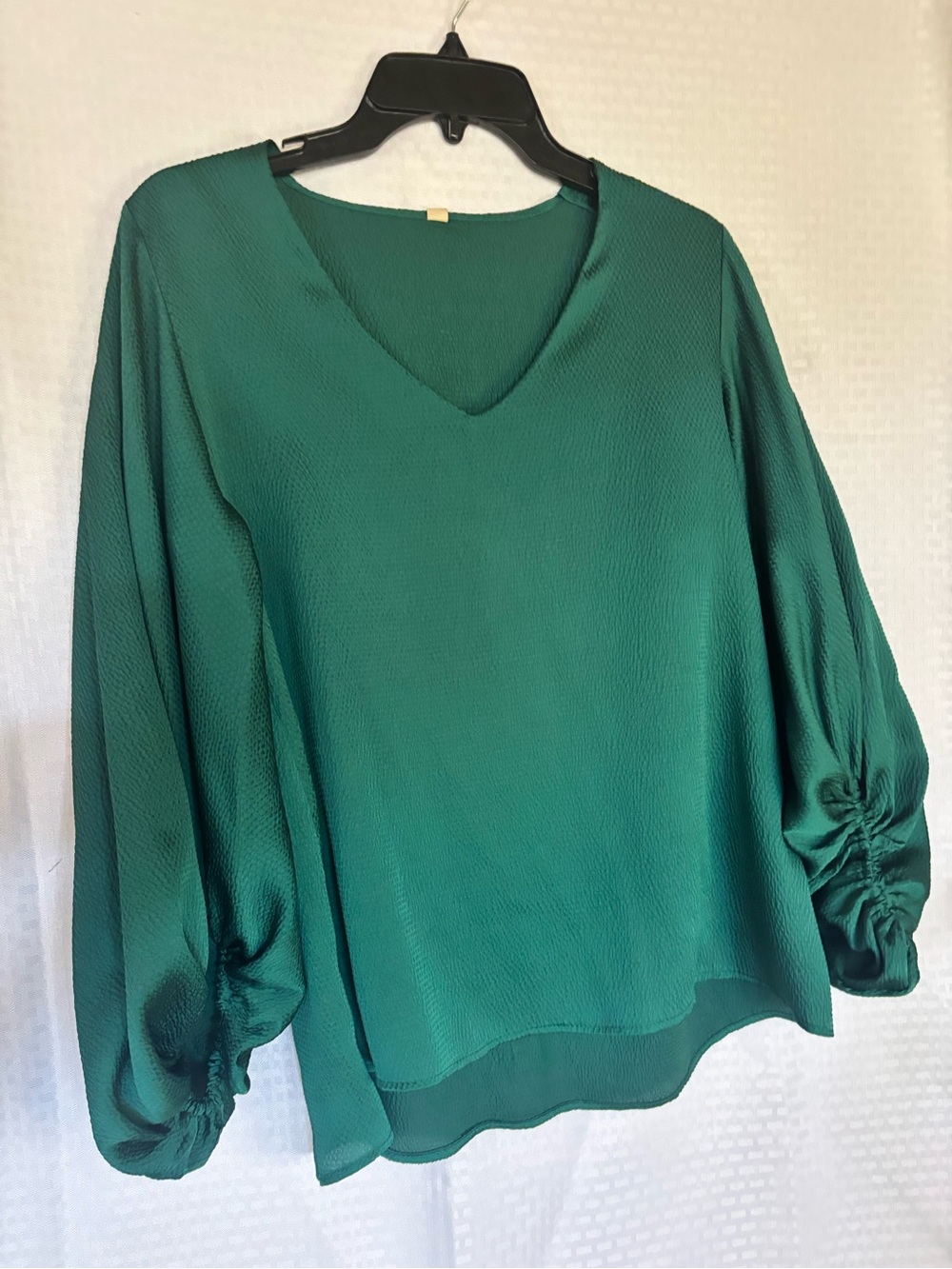 Tyche Emerald Green V-Neck Balloon Sleeve Blouse